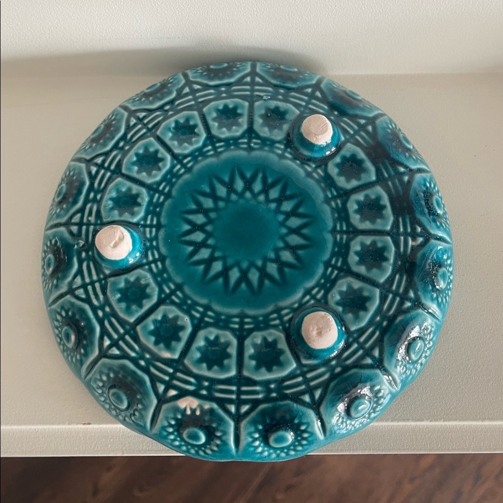 Hand painted ceramic dish with bird design - Picture 3 of 3